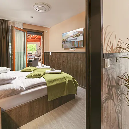 Hotel Park Buekfuerdo Bük